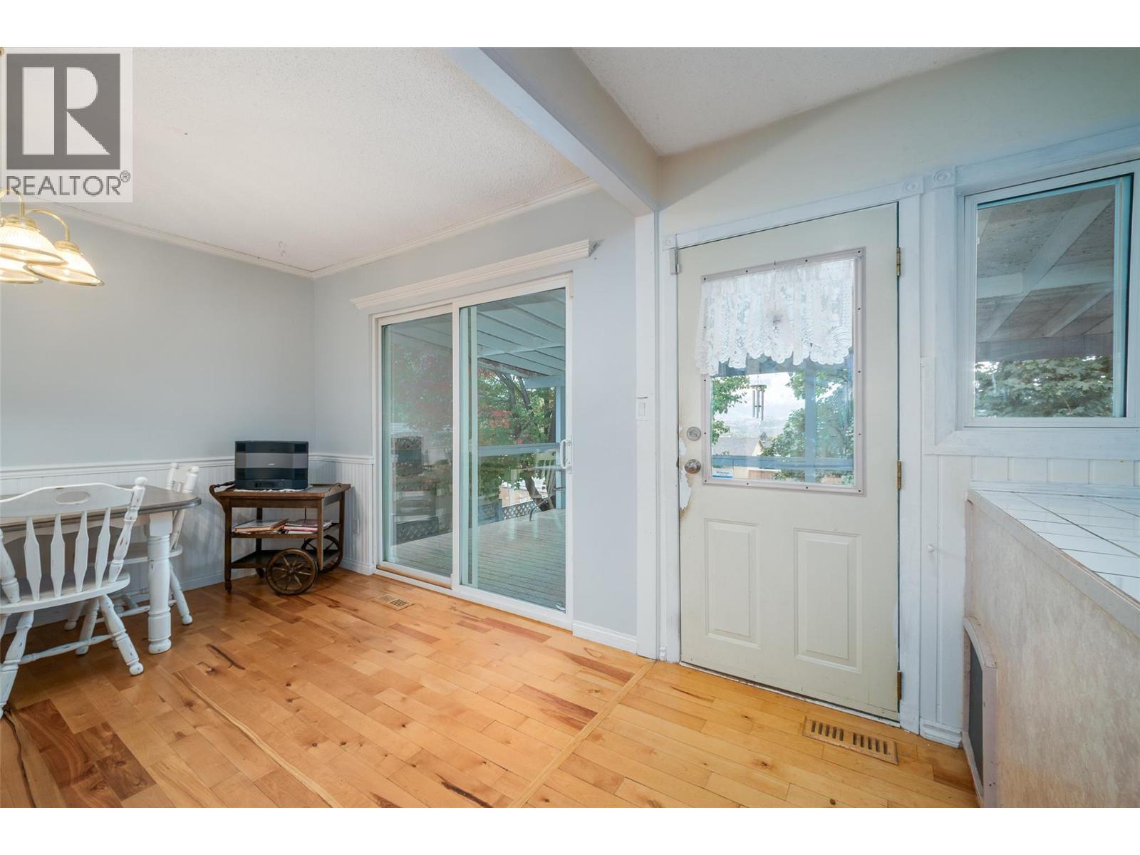 1012 33 Avenue. Vernon, British Columbia