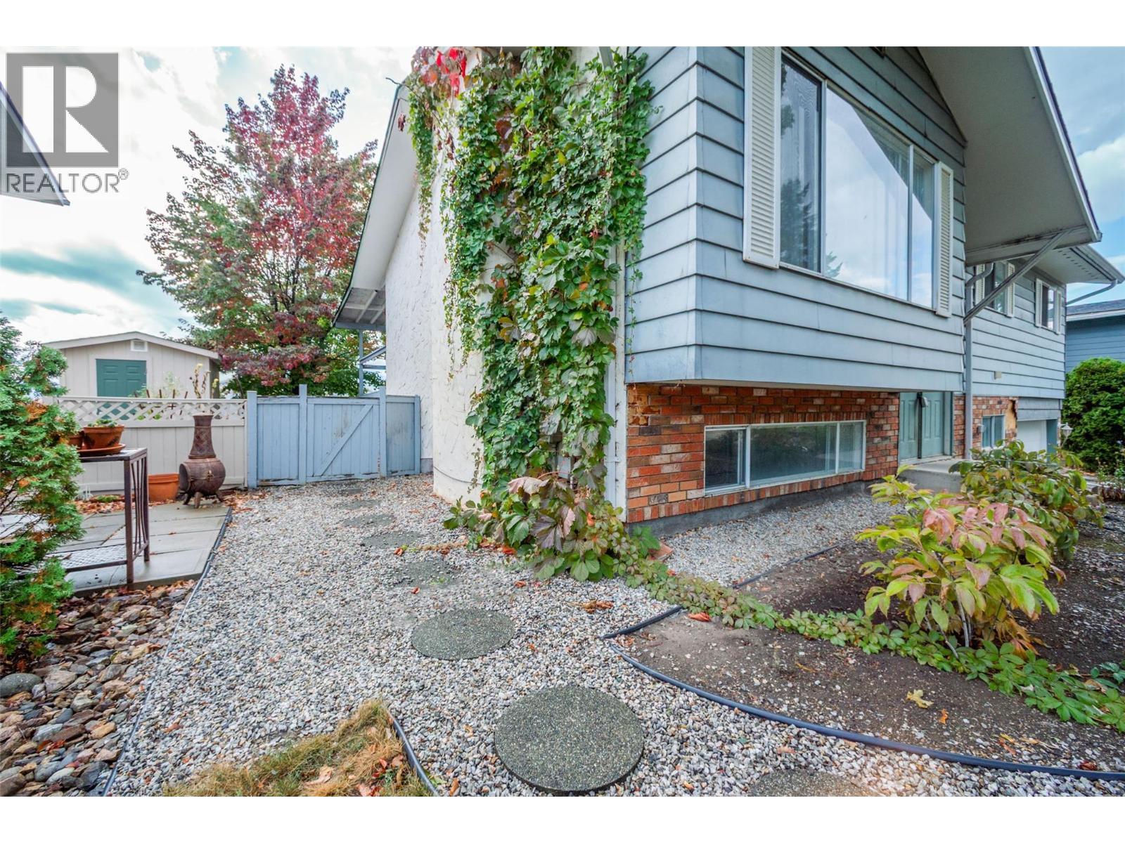 1012 33 Avenue. Vernon, British Columbia