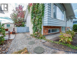 1012 33 Avenue. Vernon, British Columbia