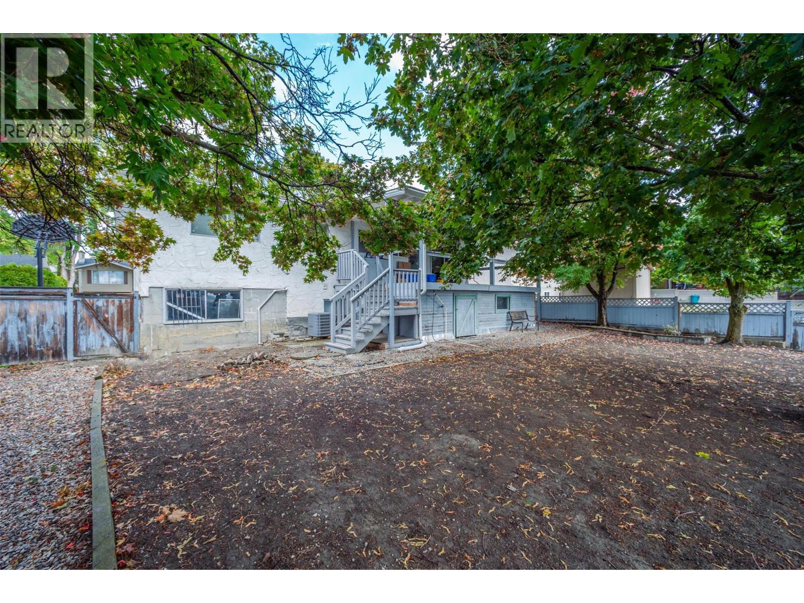 1012 33 Avenue. Vernon, British Columbia