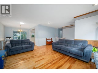 1012 33 Avenue. Vernon, British Columbia