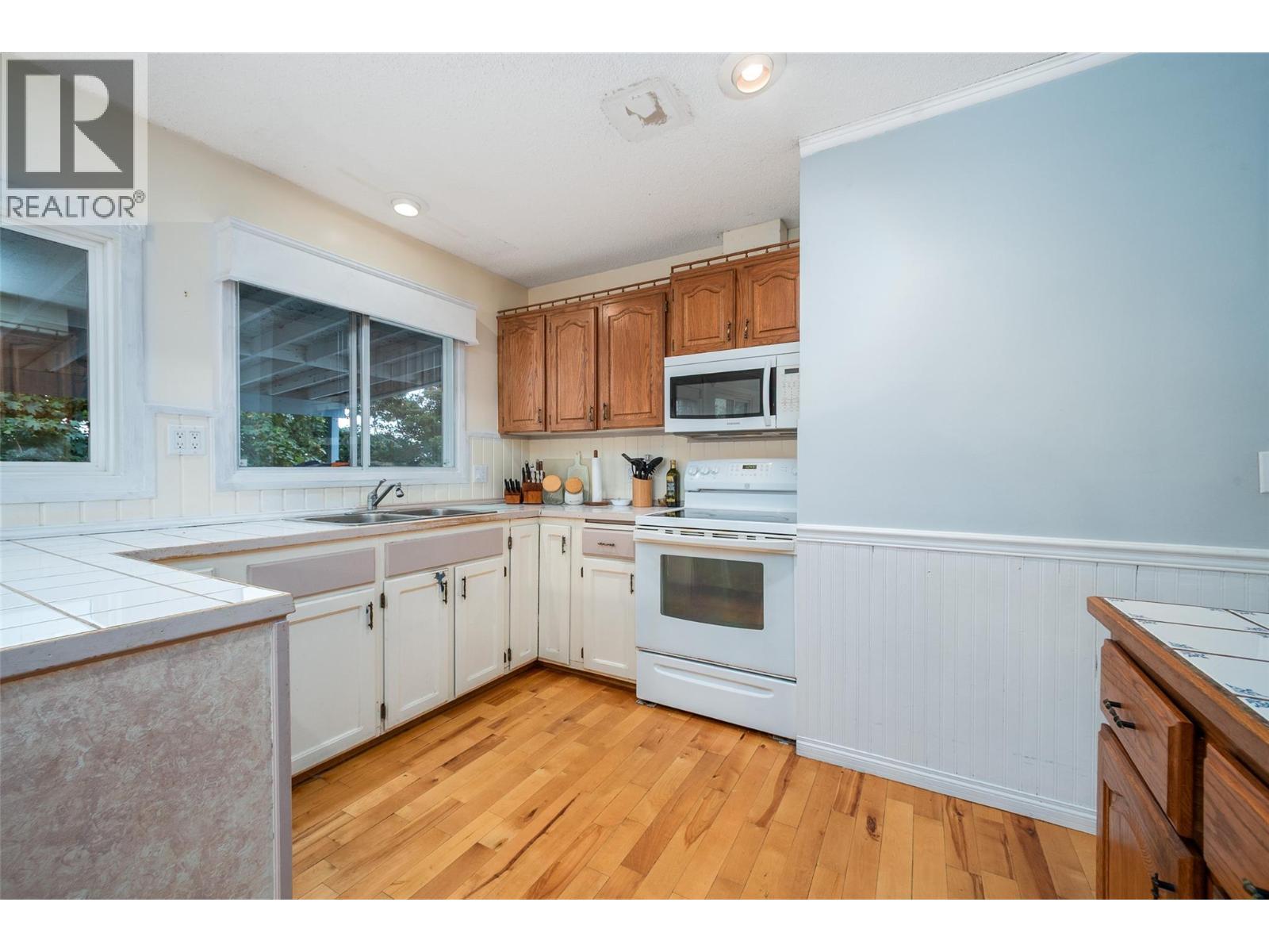 1012 33 Avenue. Vernon, British Columbia