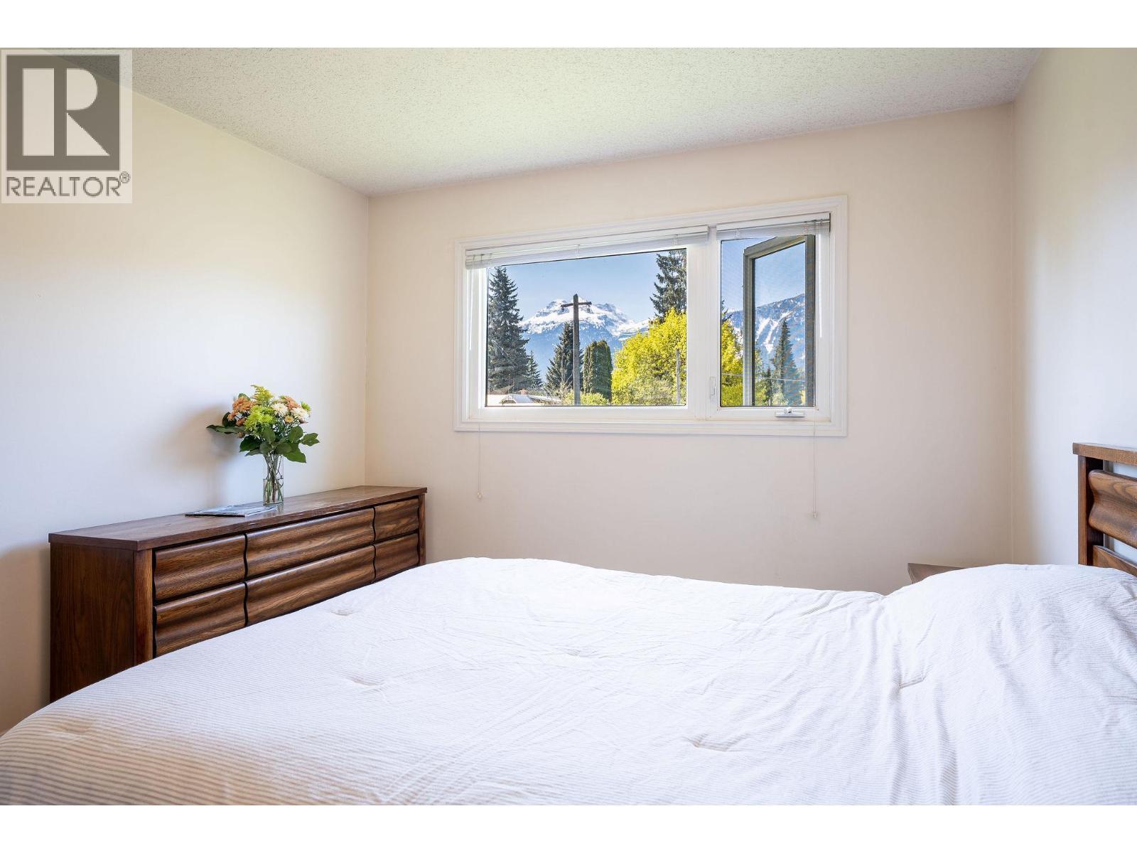 815 Fourth Street E. Revelstoke, British Columbia