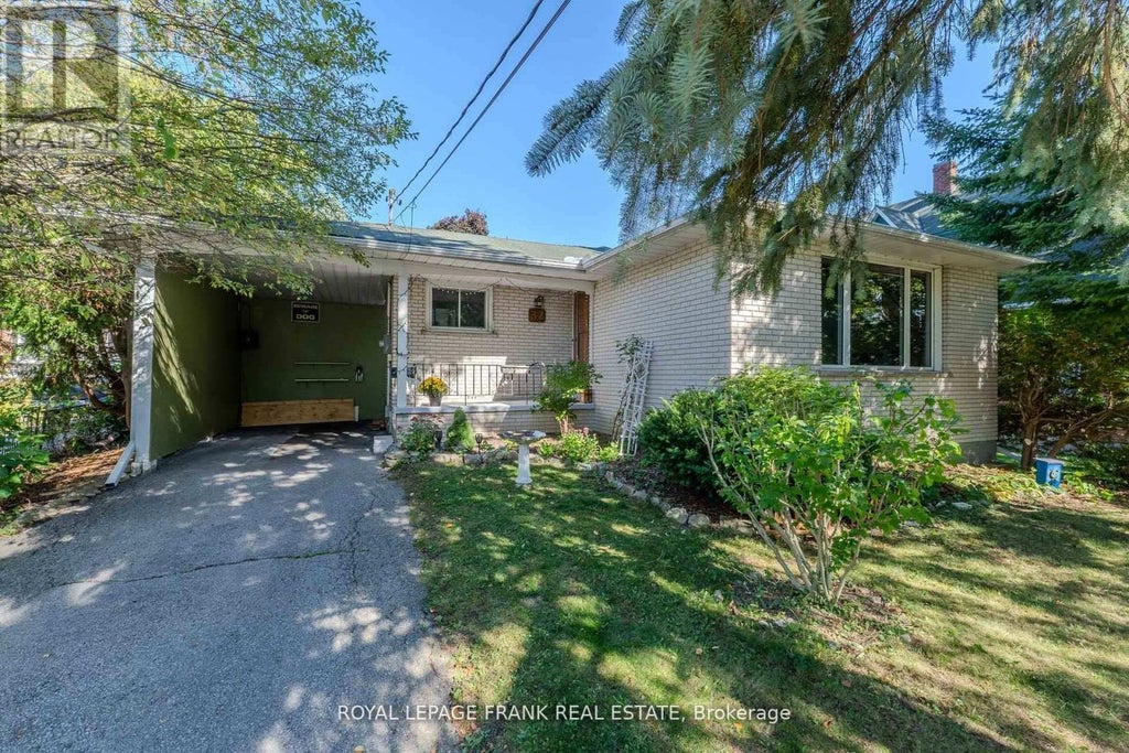 32 Melbourne Street E, Kawartha Lakes (lindsay)