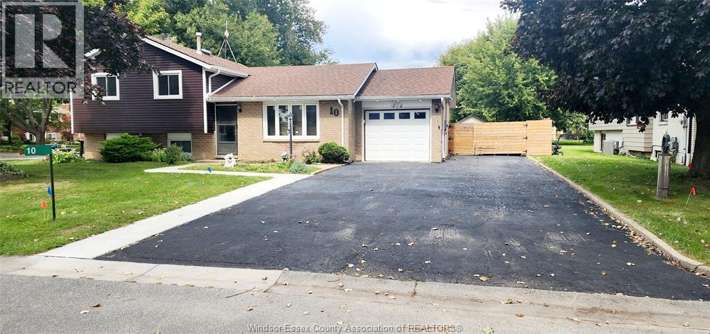 10 Durango, Amherstburg
