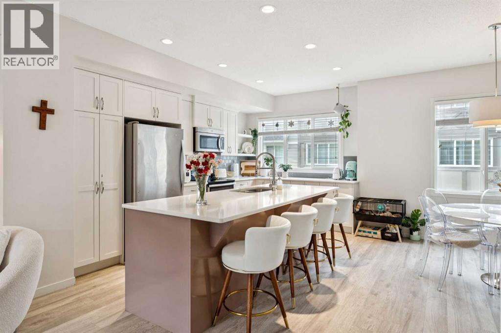 305 Nolanlake Villas Nw, Calgary