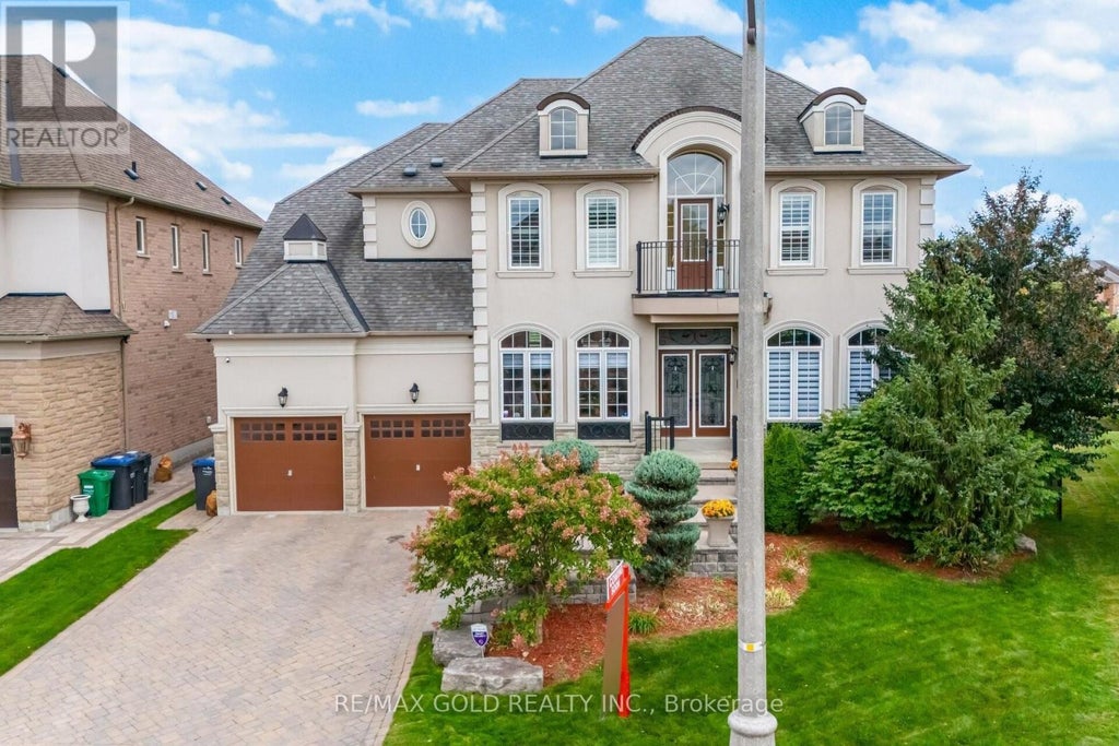 10 Vissini Way, Brampton (bram East)