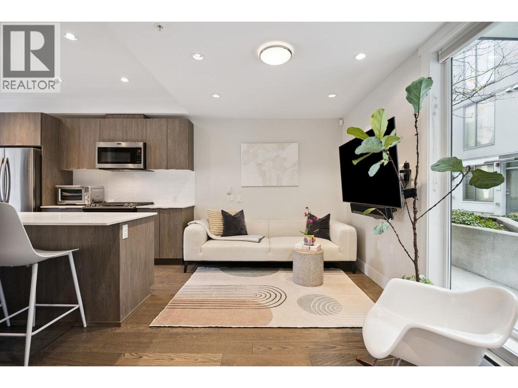 13 531 East 16th Avenue, Vancouver