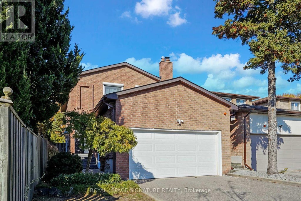 4 Larksmere Court, Markham (milliken Mills West)