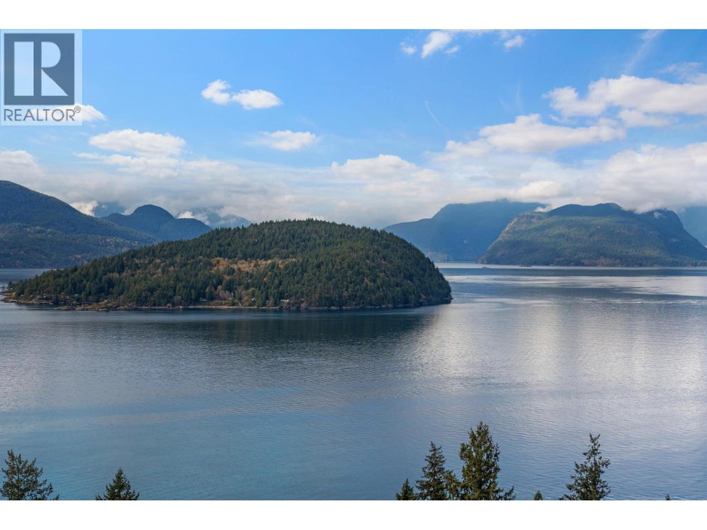 8683 Seascape Drive, West Vancouver