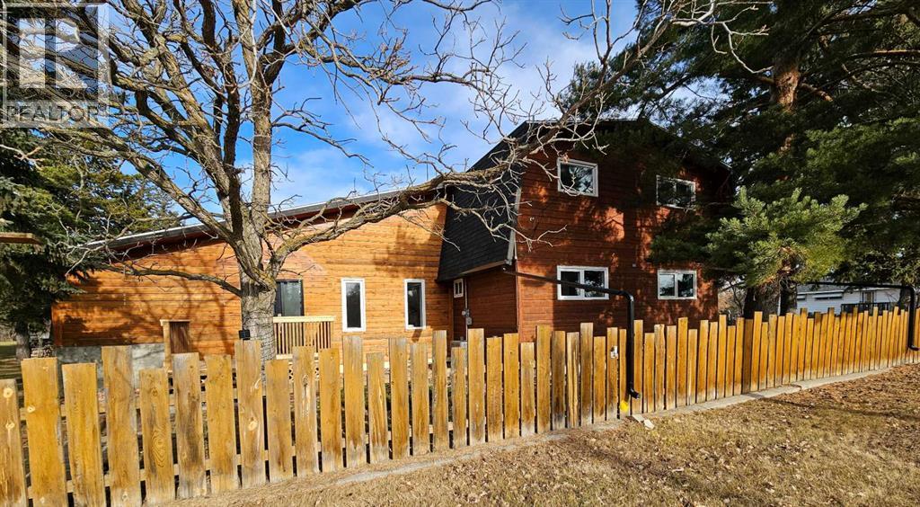 5108 51 Avenue, Czar