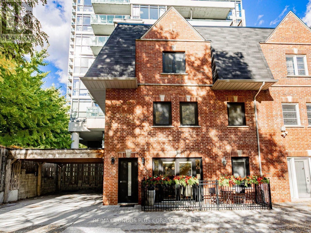 F - 346 Jarvis Street, Toronto (church-Yonge Corridor)