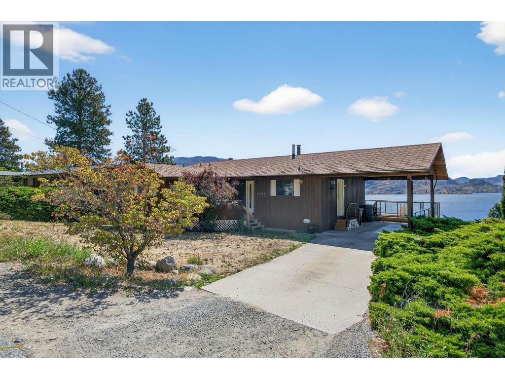 4105 3rd Avenue, Peachland