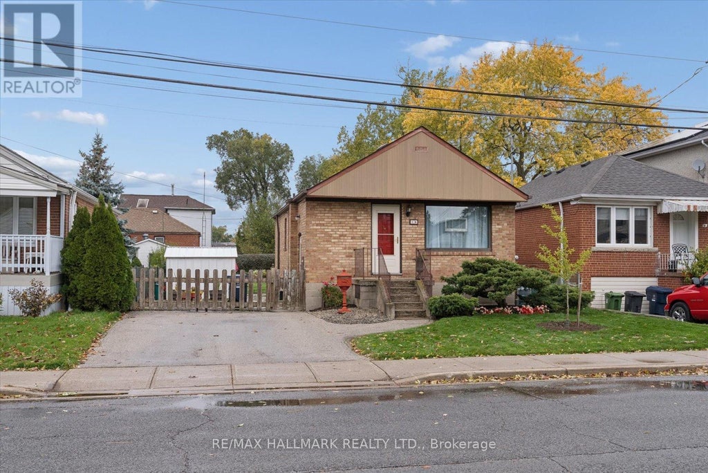 16 Park Street, Toronto (birchcliffe-Cliffside)