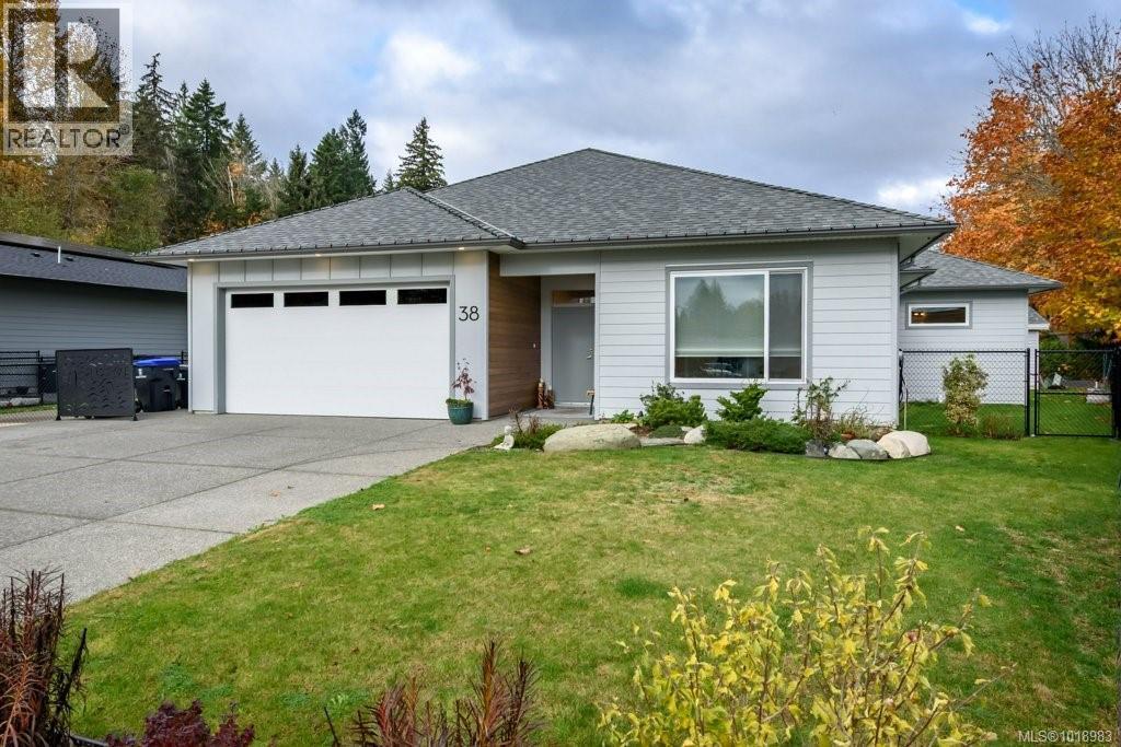 38 Grayhawk Place, Courtenay