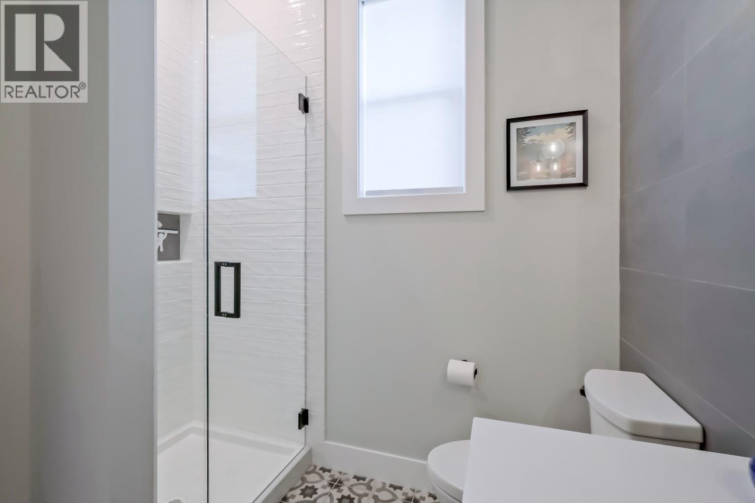 9874 Beacon Hill Drive. Lake Country, British Columbia