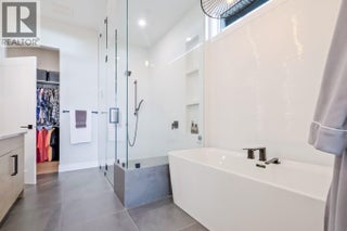 9874 Beacon Hill Drive. Lake Country, British Columbia