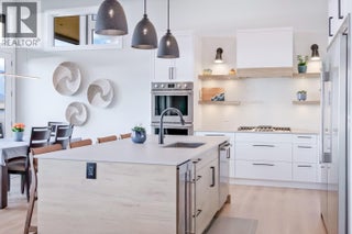 9874 Beacon Hill Drive. Lake Country, British Columbia