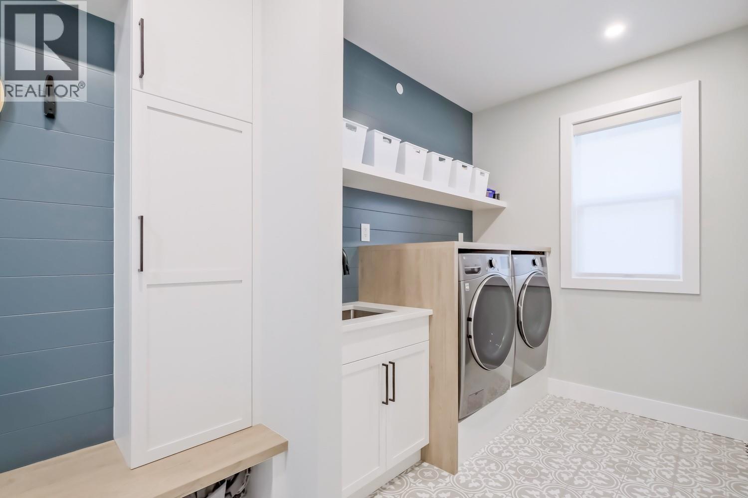 9874 Beacon Hill Drive. Lake Country, British Columbia