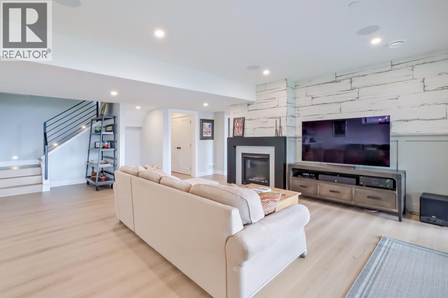 9874 Beacon Hill Drive. Lake Country, British Columbia