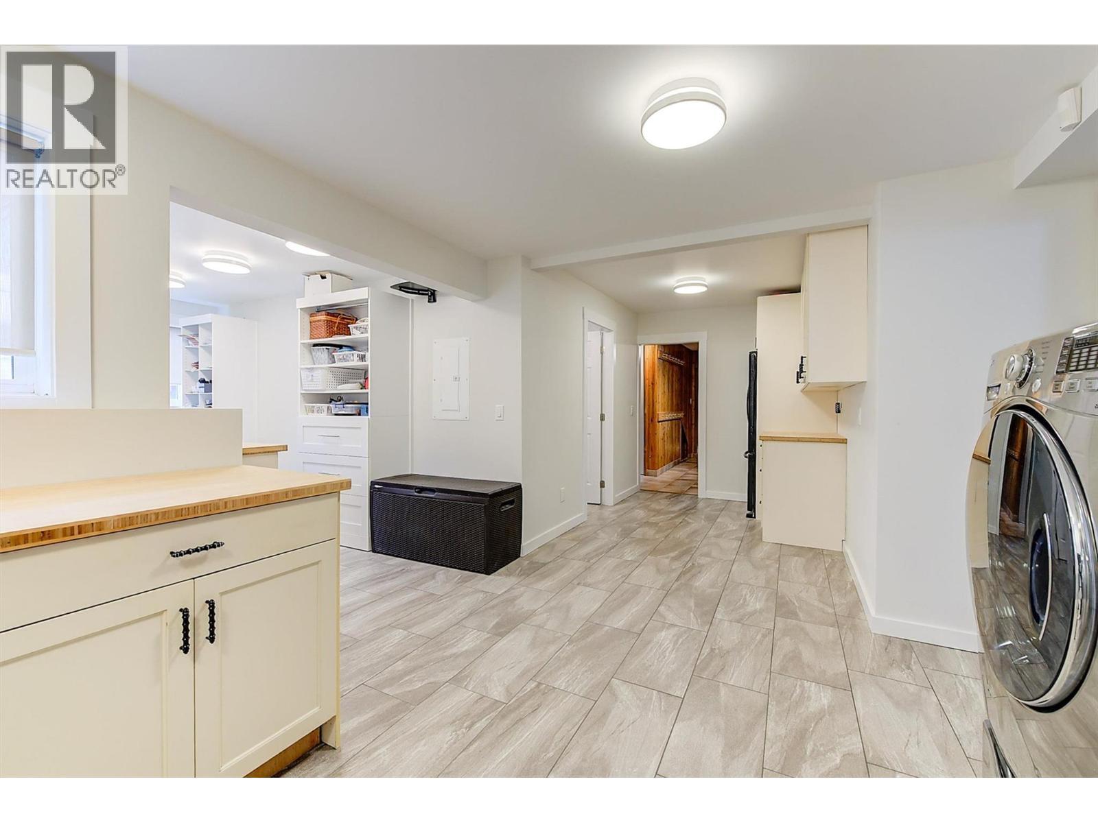 1506 Johnson Street. Summerland, British Columbia