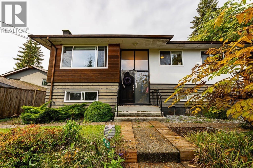 4377 Mountain Highway, North Vancouver