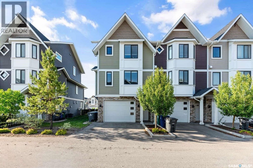 220 3220 11th Street W, Saskatoon