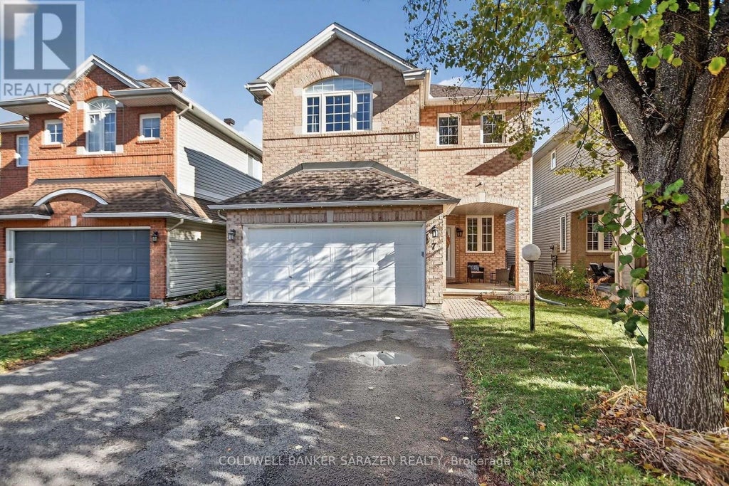7 Whitechapel Crescent, Ottawa