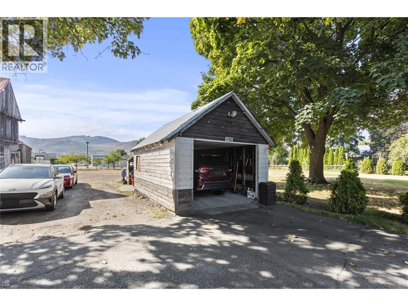 4702 20 Street. Vernon, British Columbia