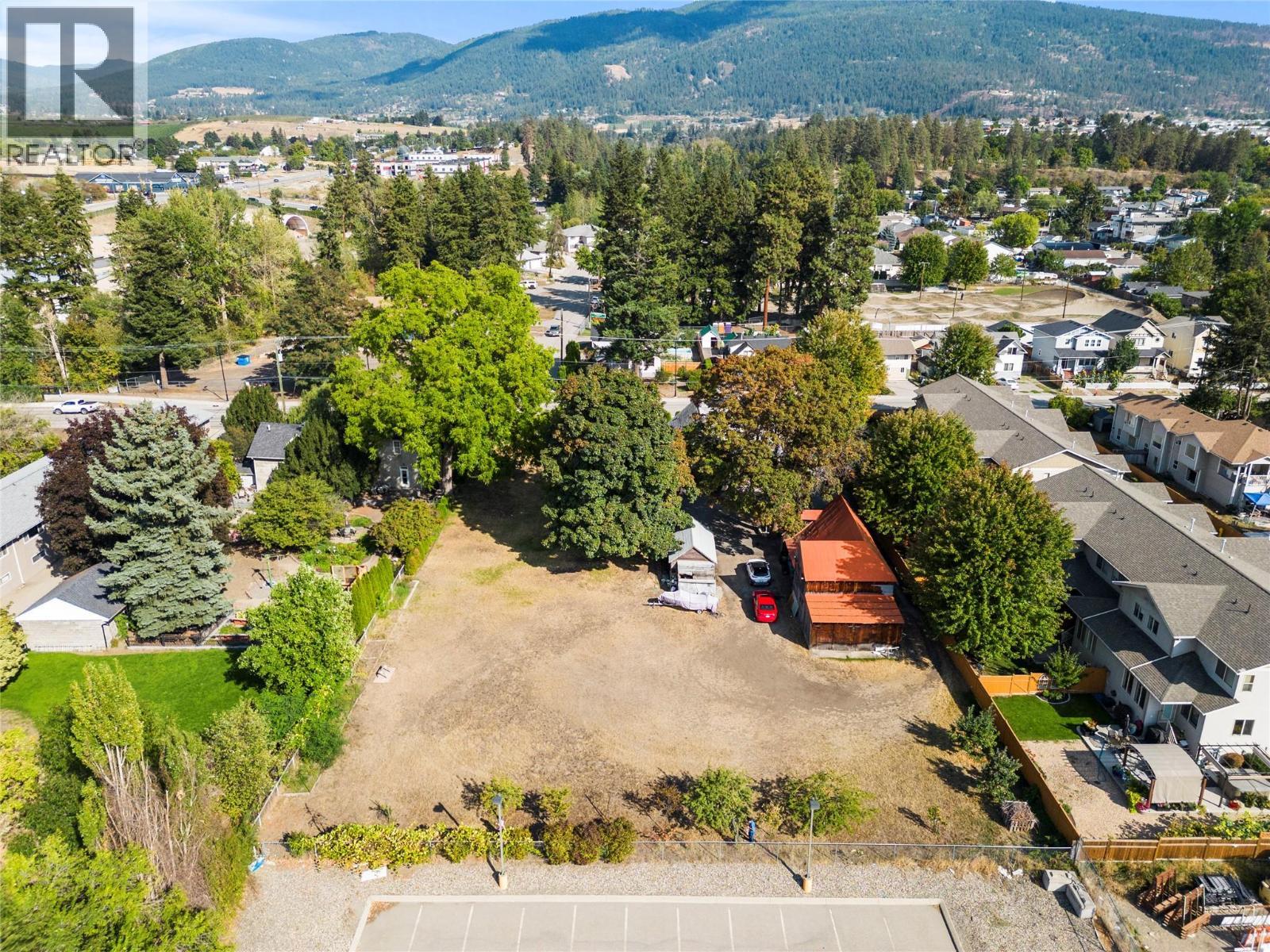 4702 20 Street. Vernon, British Columbia