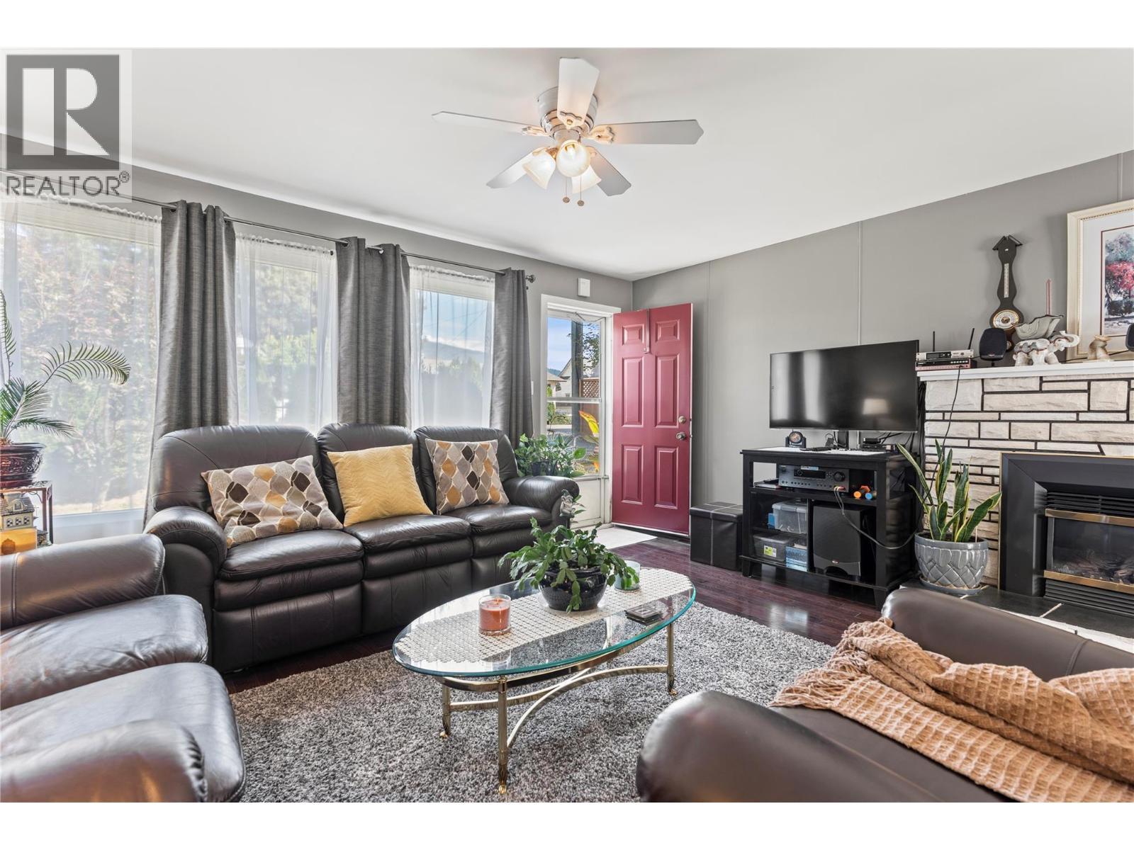 4702 20 Street. Vernon, British Columbia