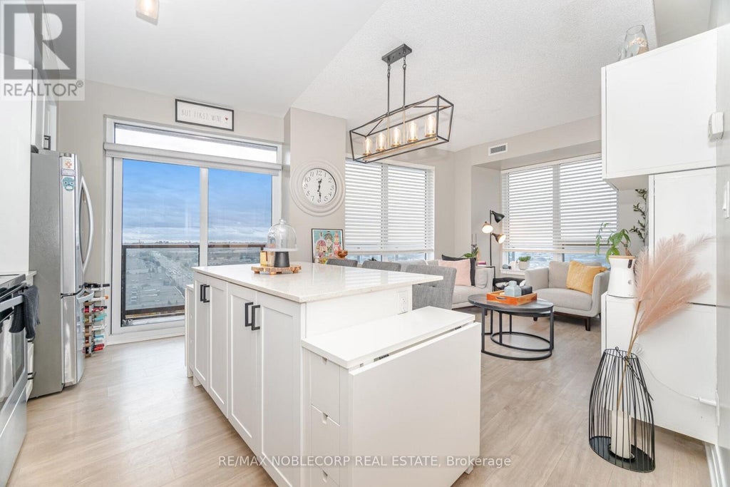 1505 - 3700 Highway 7 Road, Vaughan (vaughan Corporate Centre)