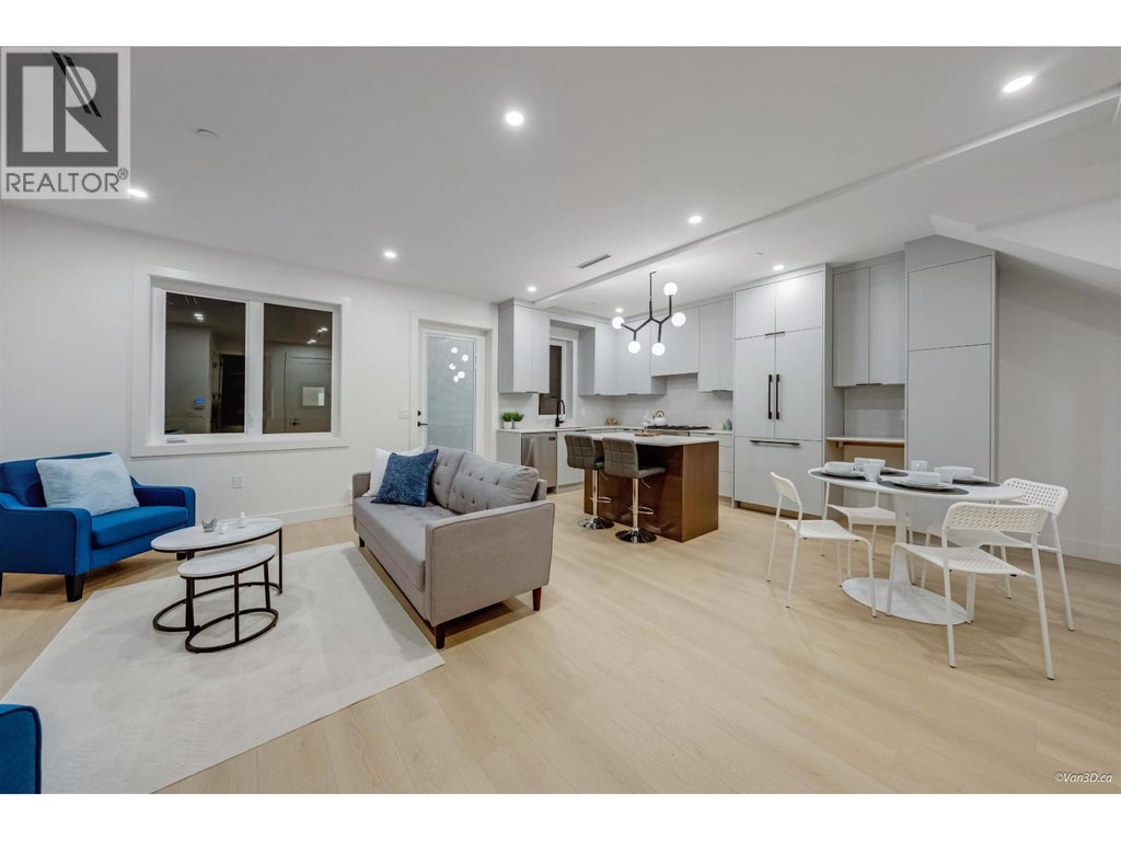 3 6730 Heather Street, Vancouver