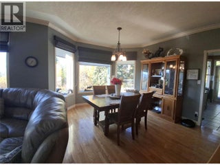 3267 Roncastle Road. Blind Bay, British Columbia