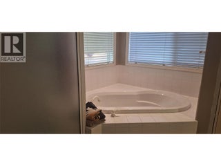 3267 Roncastle Road. Blind Bay, British Columbia