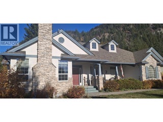 3267 Roncastle Road. Blind Bay, British Columbia