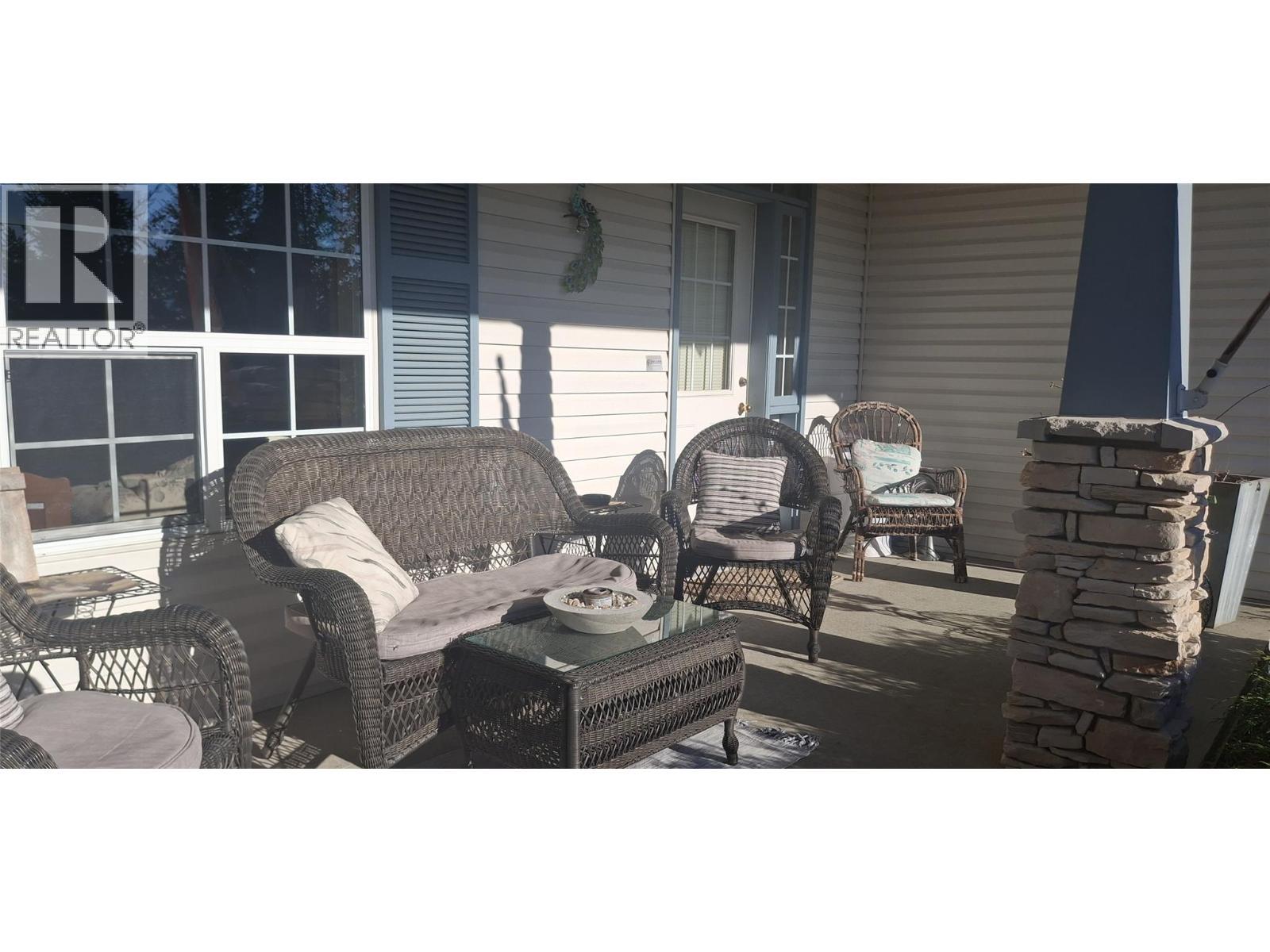 3267 Roncastle Road. Blind Bay, British Columbia