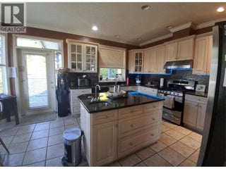 3267 Roncastle Road. Blind Bay, British Columbia