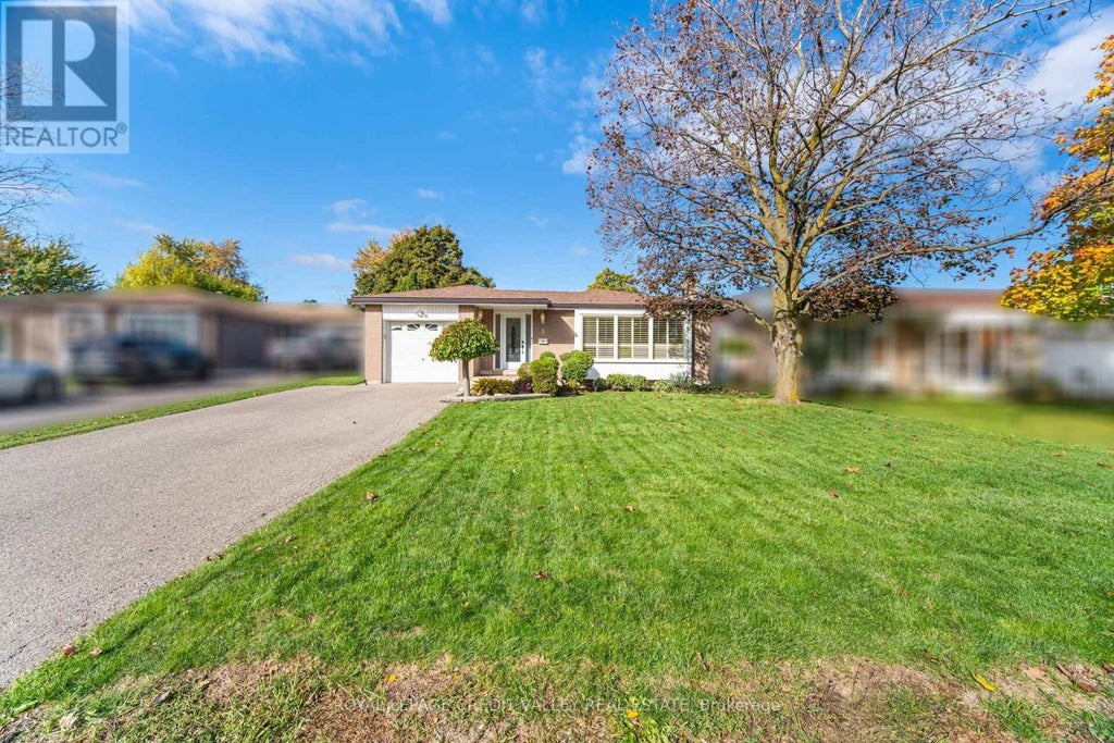 9 Glenora Crescent, Brampton (northgate)