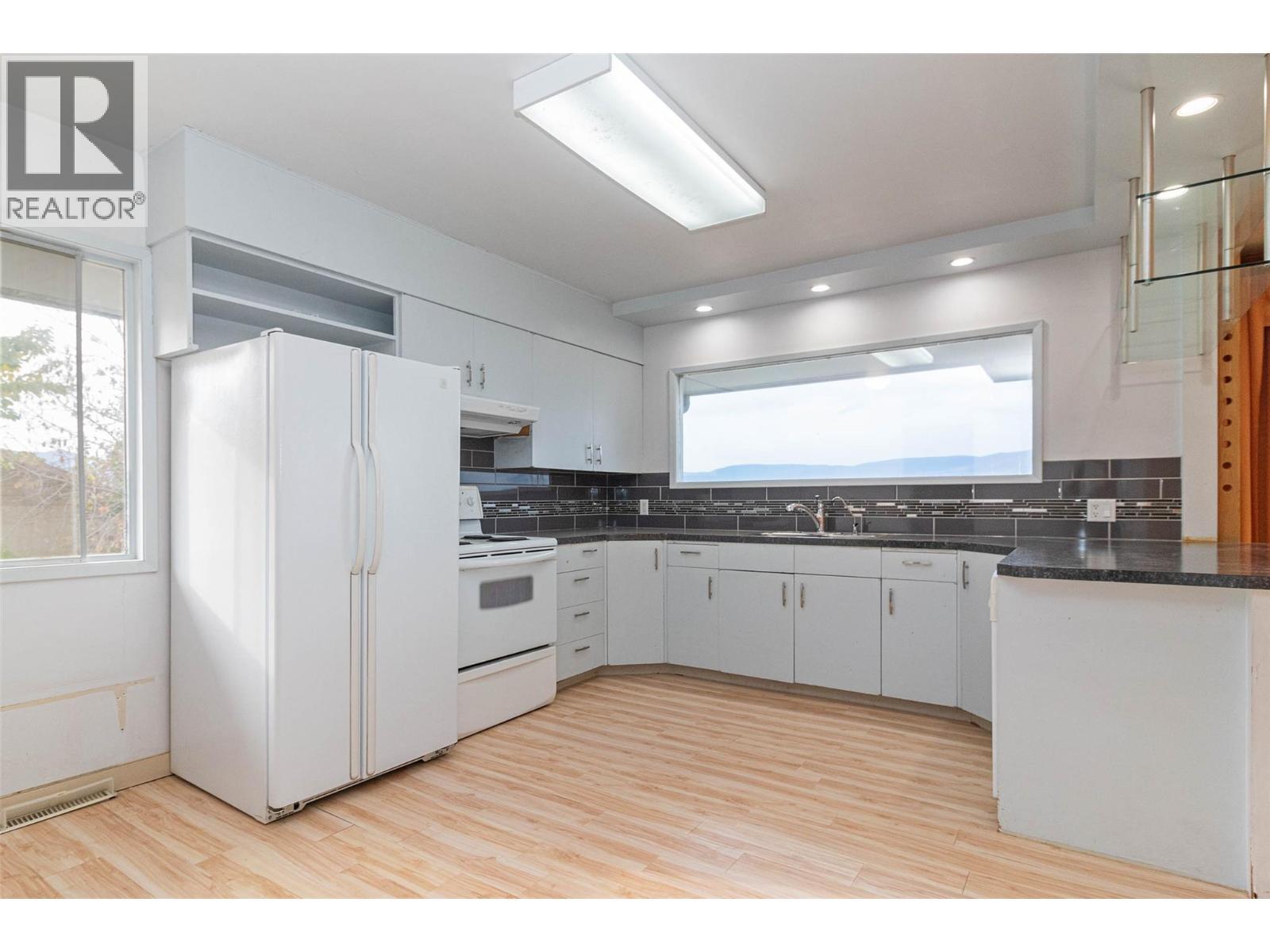 4829 Lakeshore Road. Kelowna, British Columbia