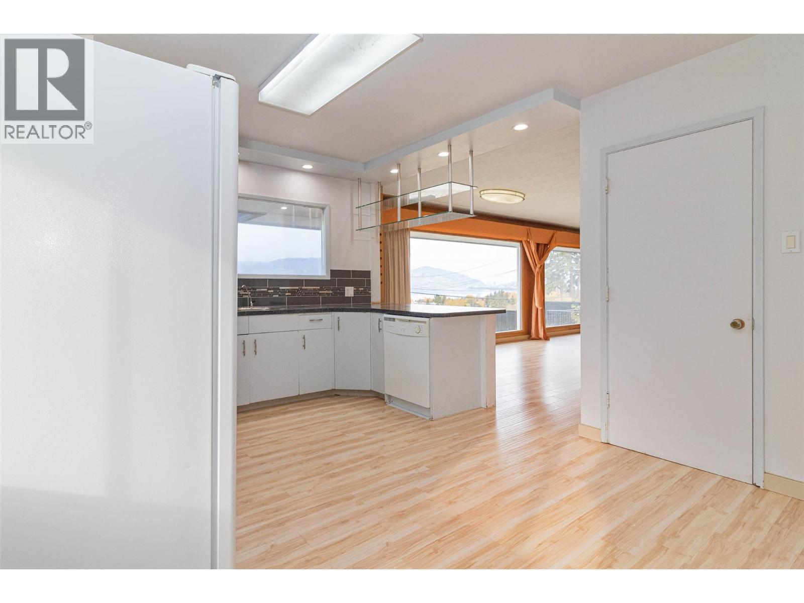 4829 Lakeshore Road. Kelowna, British Columbia