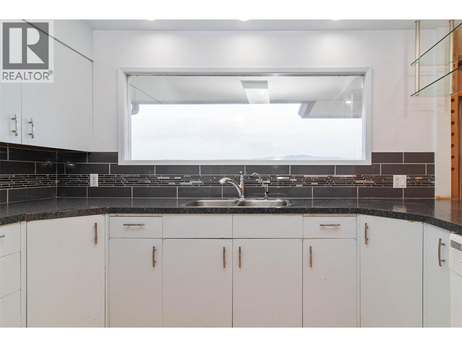 4829 Lakeshore Road. Kelowna, British Columbia