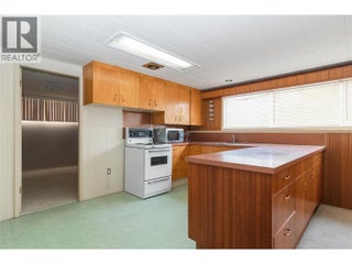 4829 Lakeshore Road. Kelowna, British Columbia