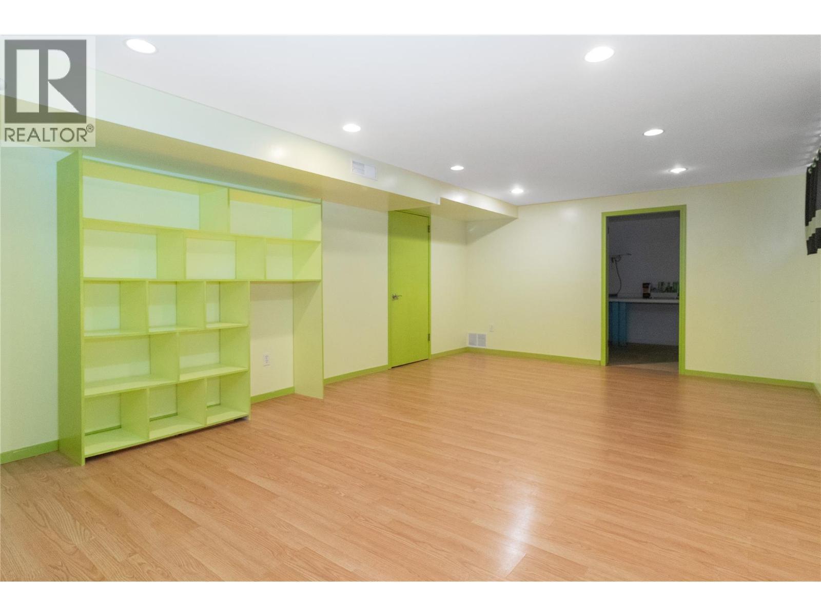 4829 Lakeshore Road. Kelowna, British Columbia