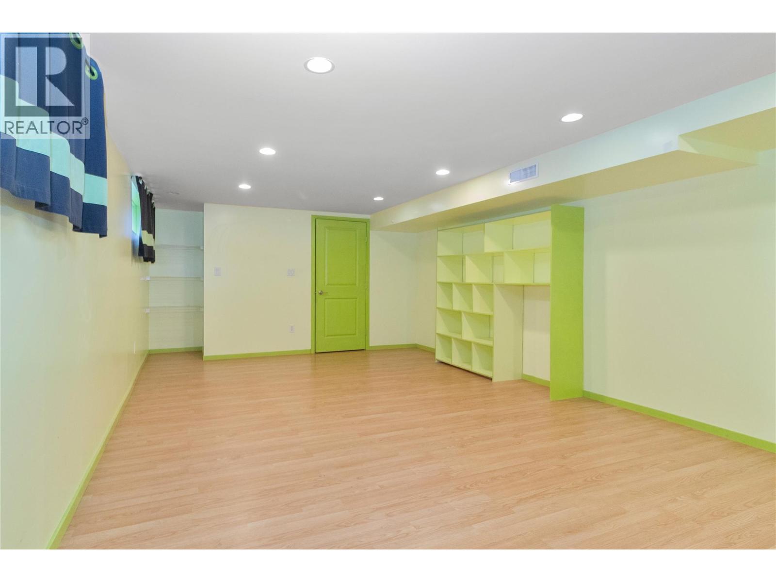 4829 Lakeshore Road. Kelowna, British Columbia