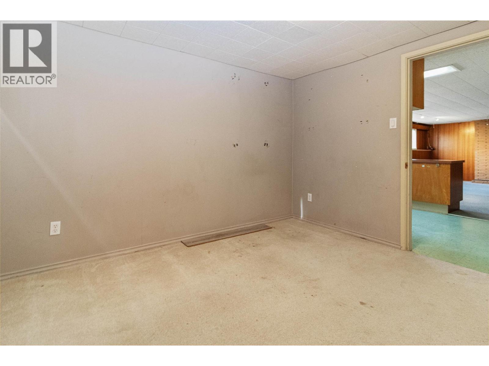 4829 Lakeshore Road. Kelowna, British Columbia