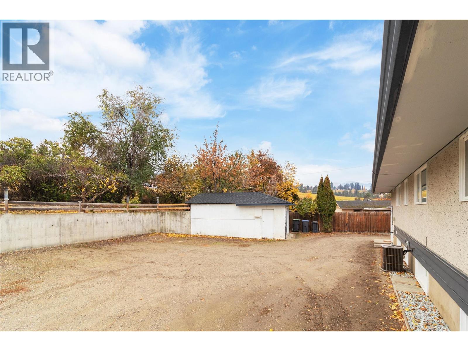 4829 Lakeshore Road. Kelowna, British Columbia