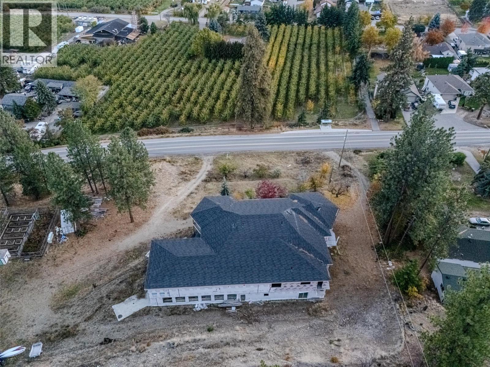4976 Princeton Avenue. Peachland, British Columbia