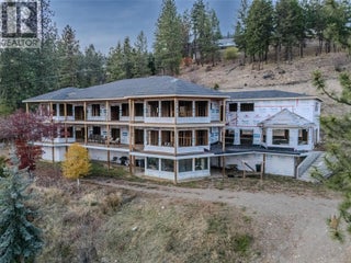 4976 Princeton Avenue. Peachland, British Columbia