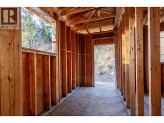 4976 Princeton Avenue. Peachland, British Columbia